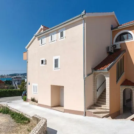 Apartment One-bedroom In Solin